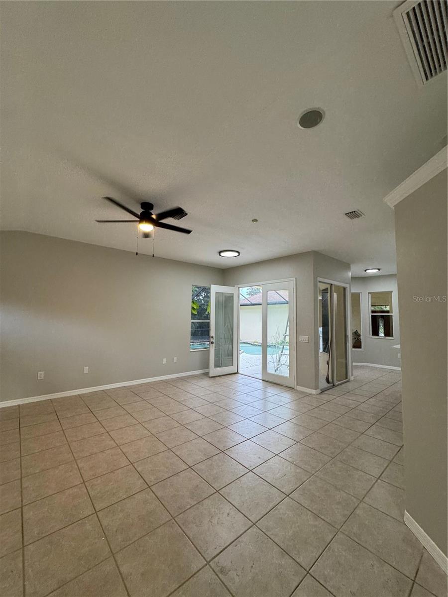 SUNTREE BAY - Residential