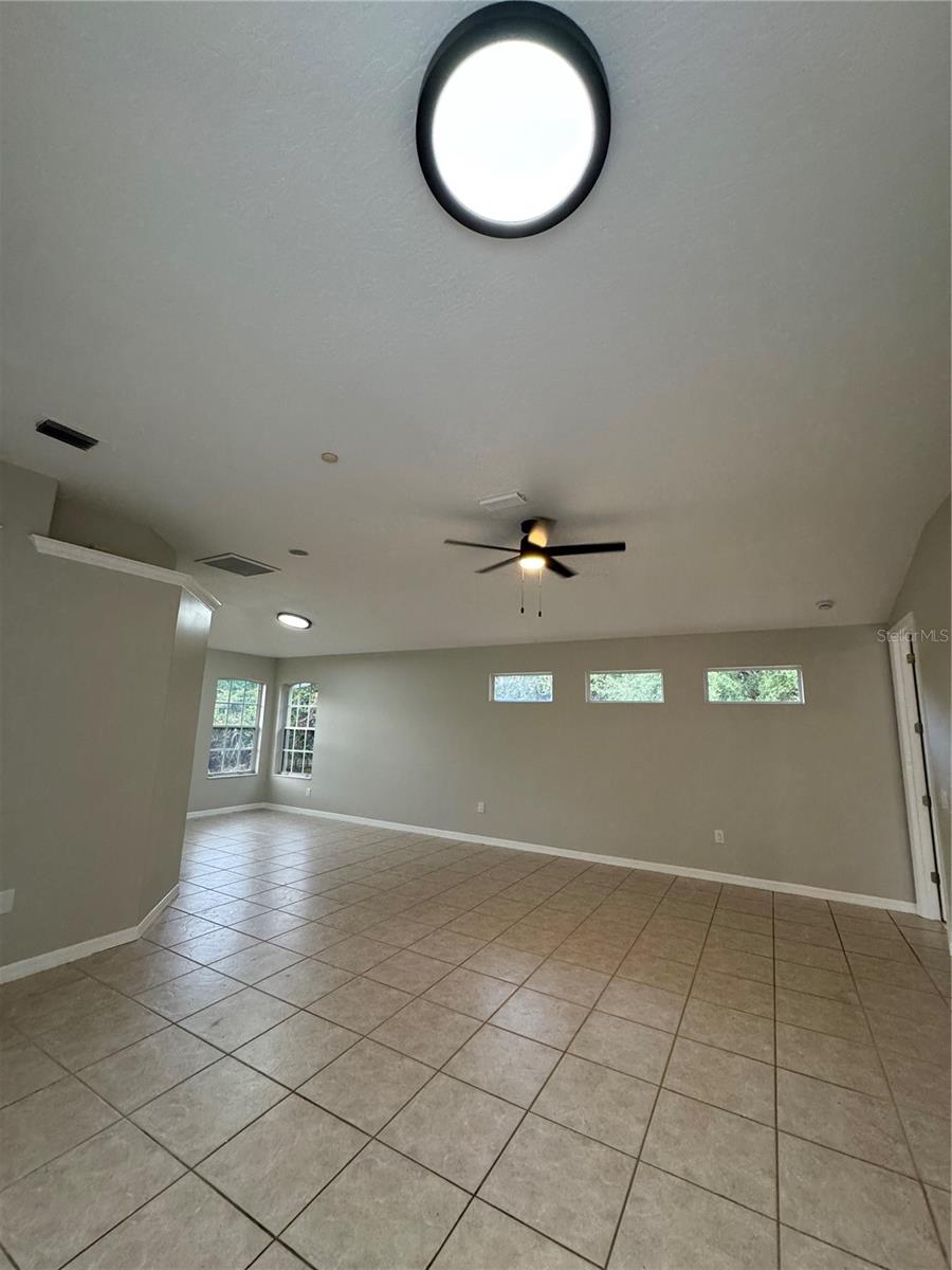 SUNTREE BAY - Residential