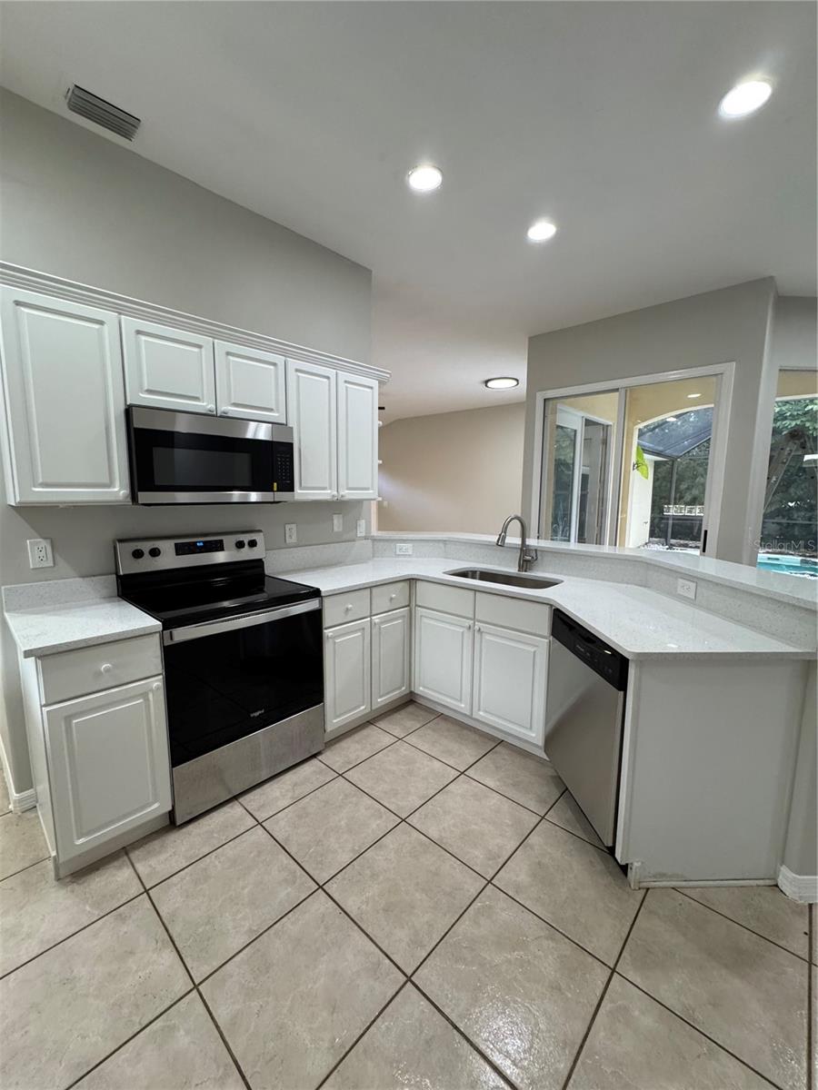 SUNTREE BAY - Residential