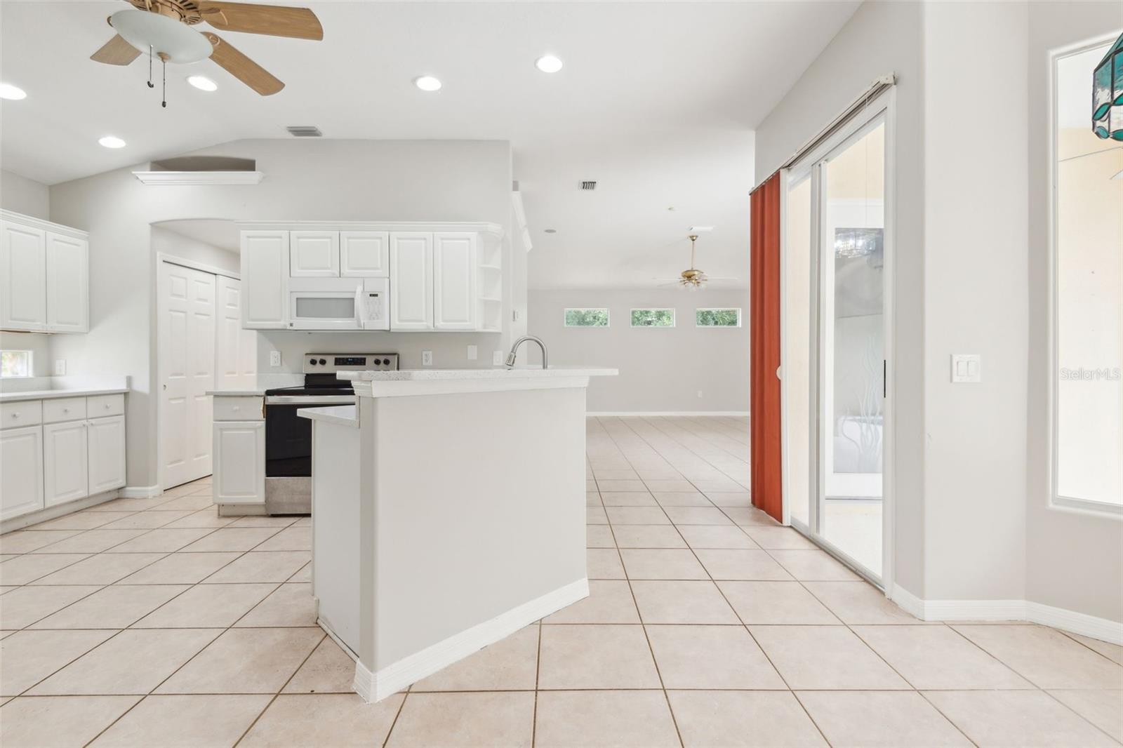 SUNTREE BAY - Residential