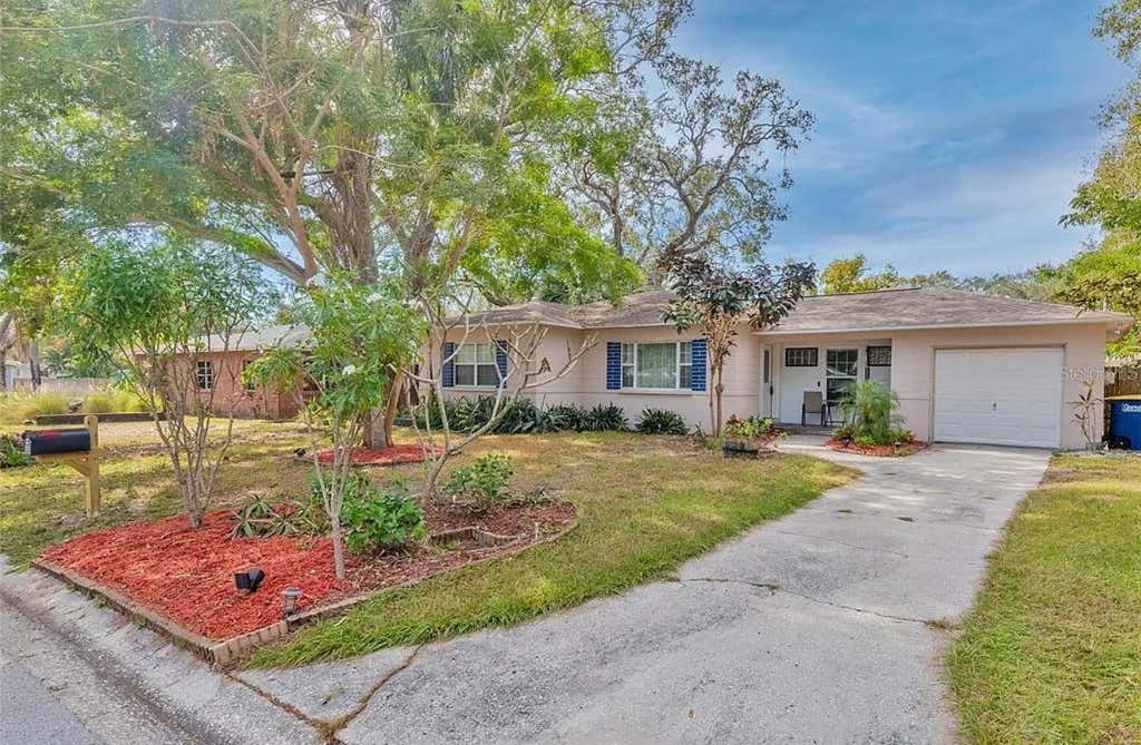 Photo of 1008 Chester Drive, Clearwater, FL 33756 (MLS # TB8522980)