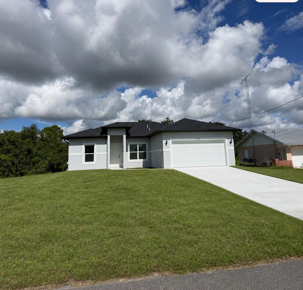 Photo of 1018 Godetia Street, Lake Placid, FL 33852 (MLS # A4706325)