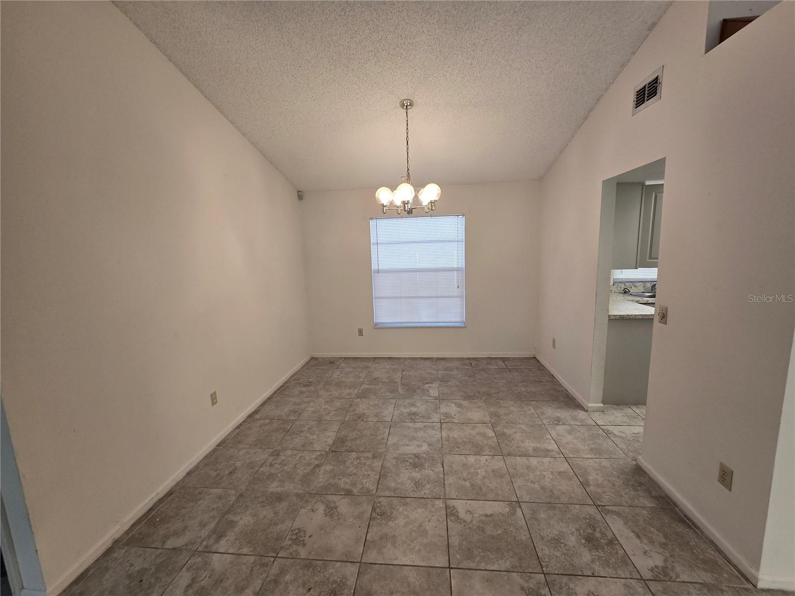 KINGSWAY OAKS PH 1 - Residential Lease