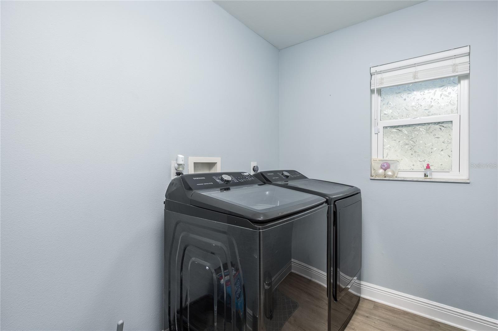 CEDAR WOODS - Residential