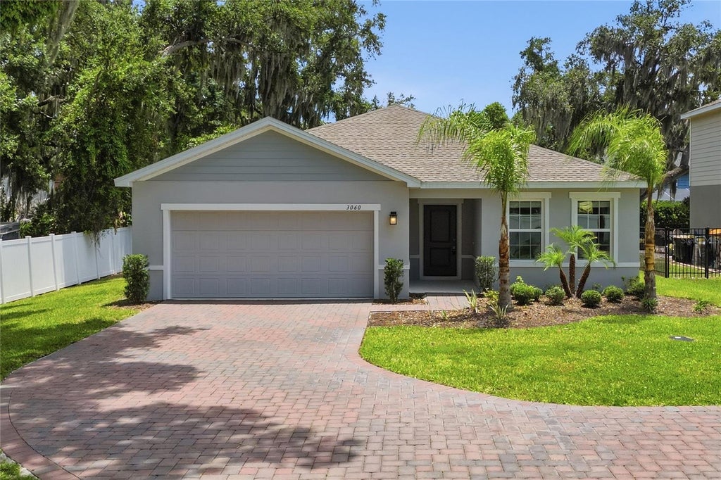 Photo of 3060 Royal Street, Winter Haven, FL 33884 (MLS # P4938883)
