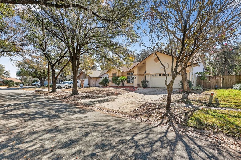 Photo of 3236 Paisley Circle, Orlando, FL 32817 (MLS # O6373912)