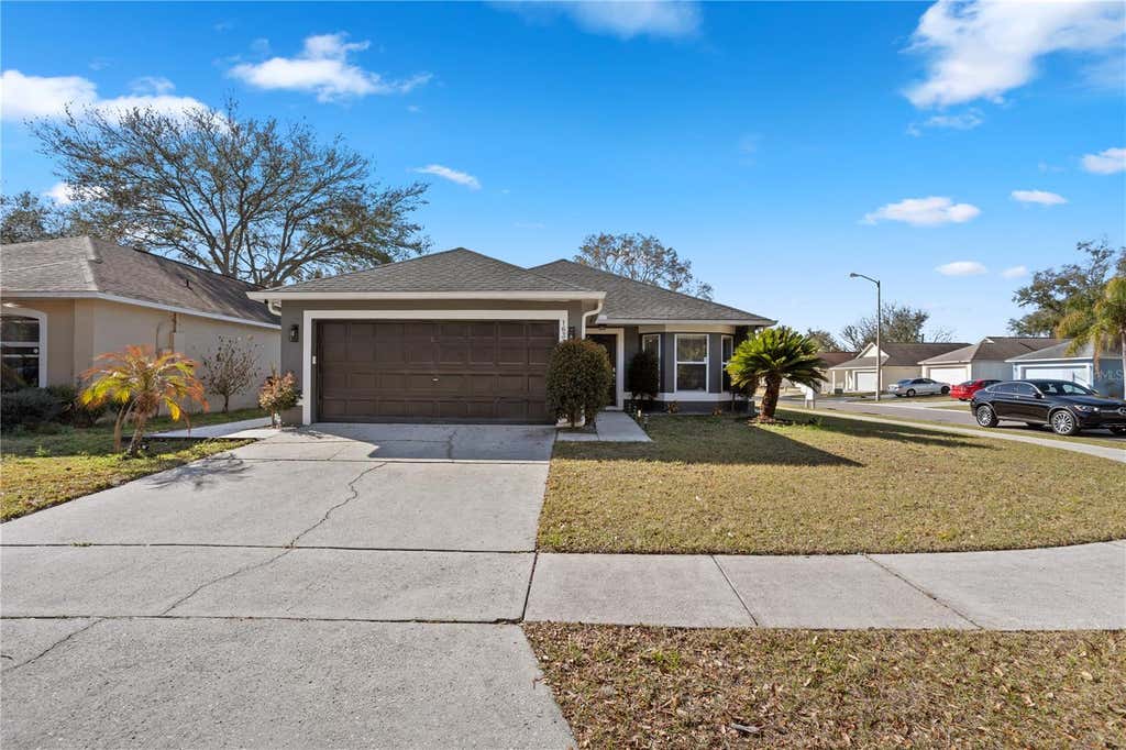 Photo of 1633 Wekiva Crossing Blvd, Apopka, FL 32703 (MLS # O6404664)