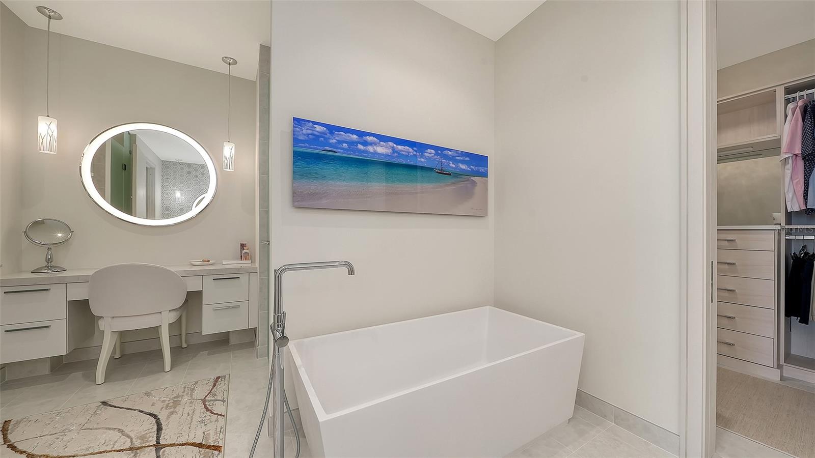 CONDOMINIUM RESIDENCES AT LONGBOAT KEY - Residential