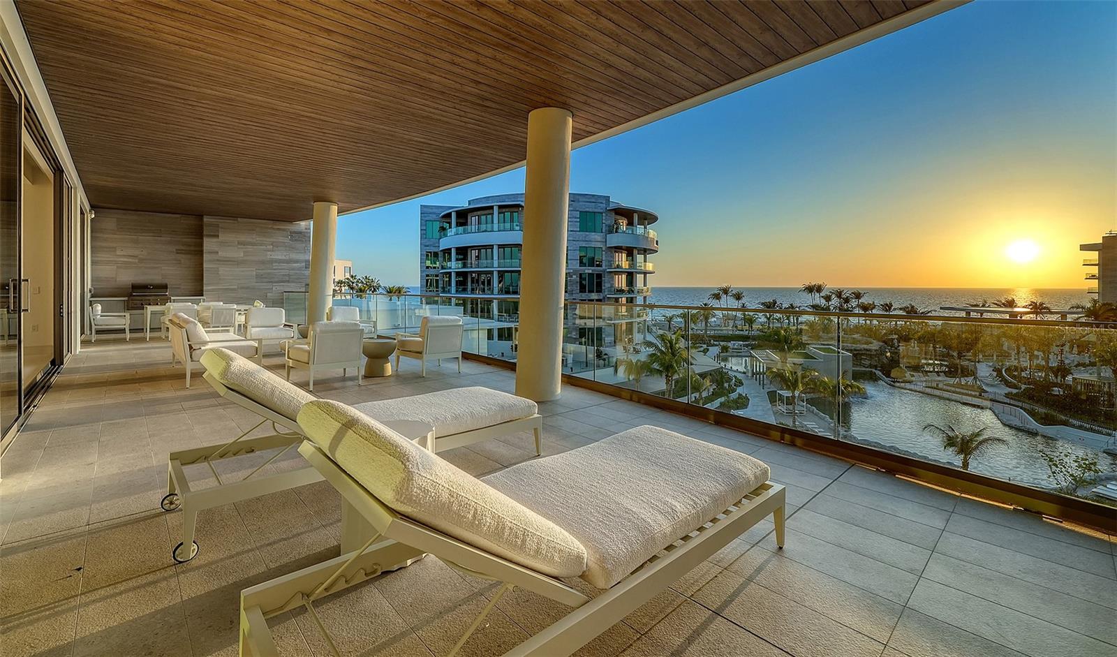 CONDOMINIUM RESIDENCES AT LONGBOAT KEY - Residential