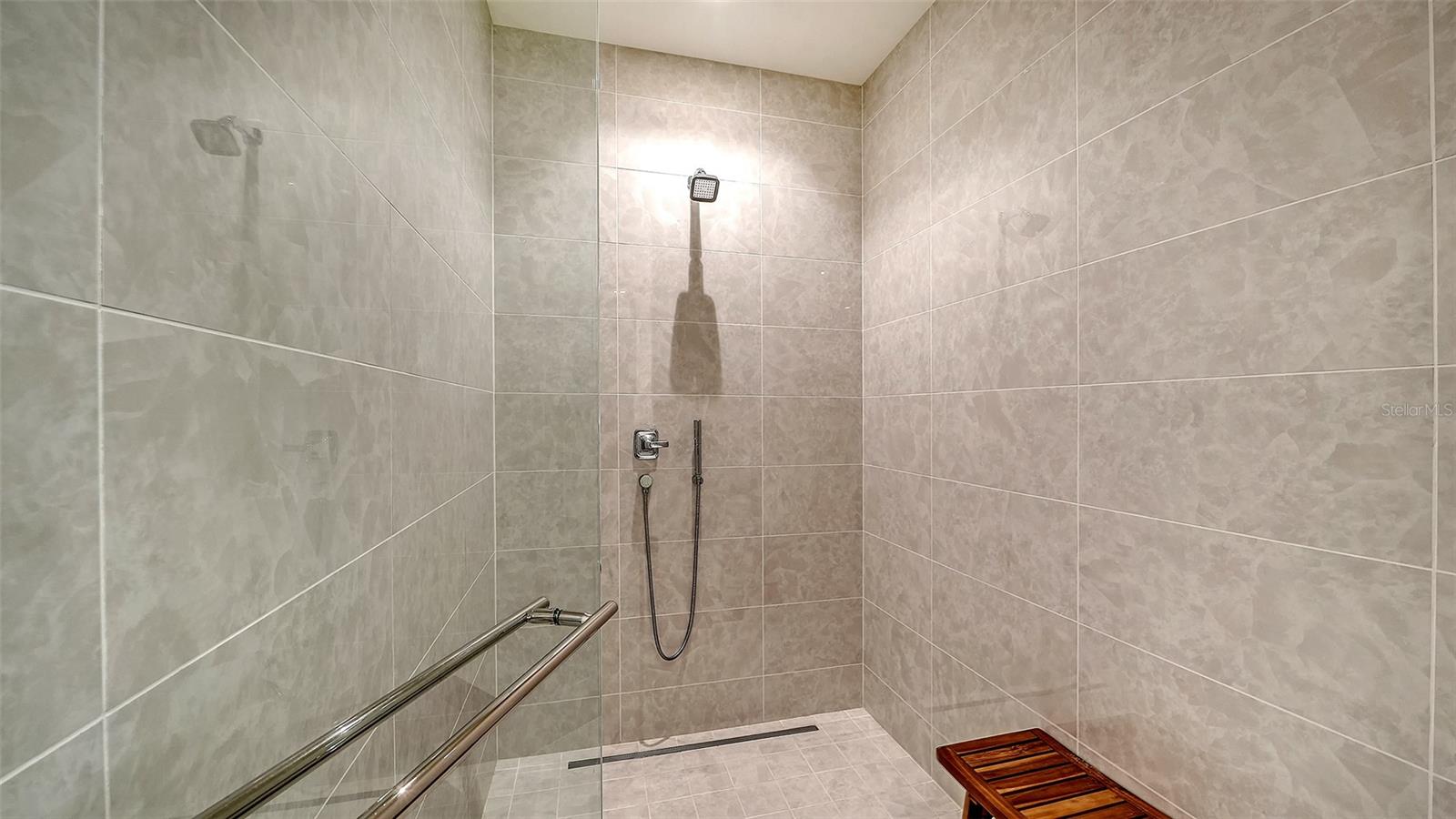 CONDOMINIUM RESIDENCES AT LONGBOAT KEY - Residential