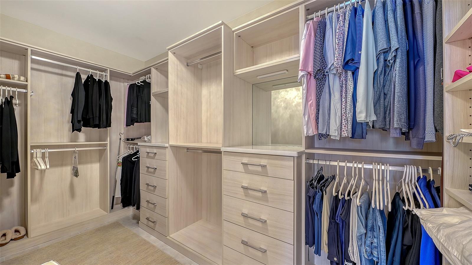 CONDOMINIUM RESIDENCES AT LONGBOAT KEY - Residential