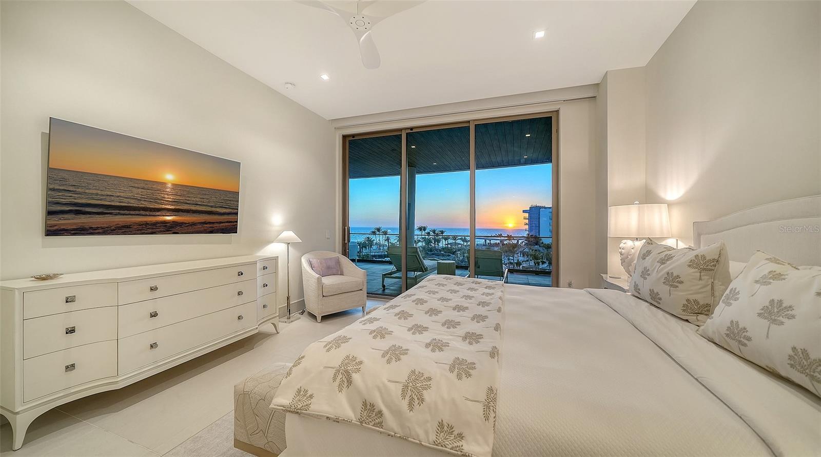 CONDOMINIUM RESIDENCES AT LONGBOAT KEY - Residential