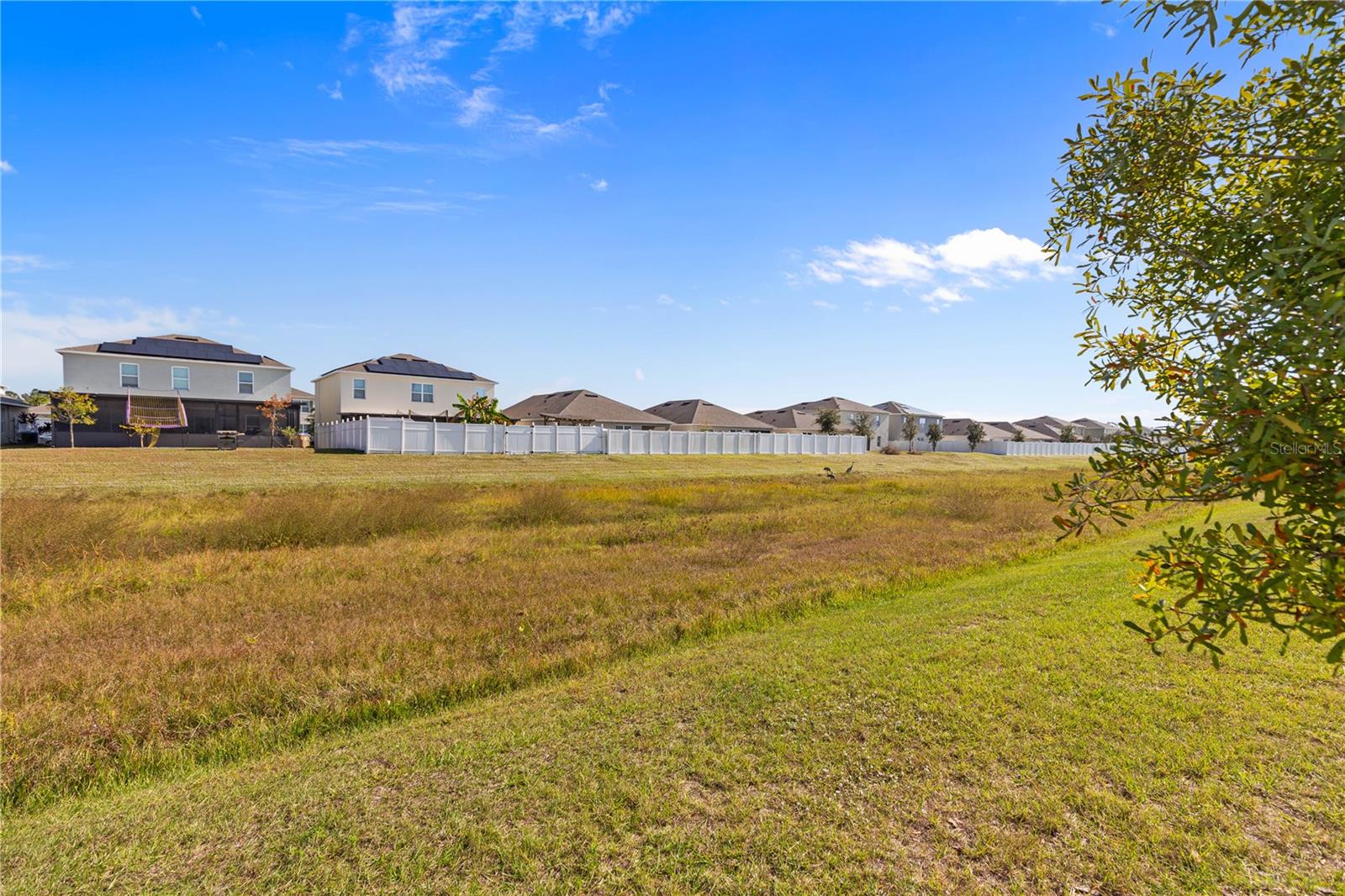 HARMONY WEST - Residential