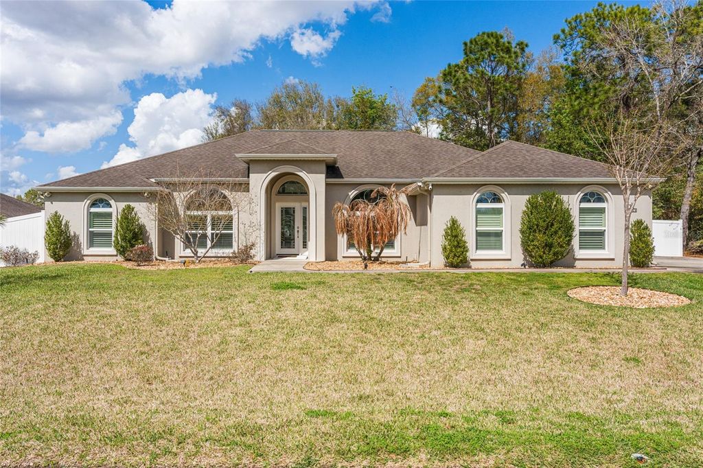 Photo of 8353 SE 162nd Street, Summerfield, FL 34491 (MLS # G5109257)