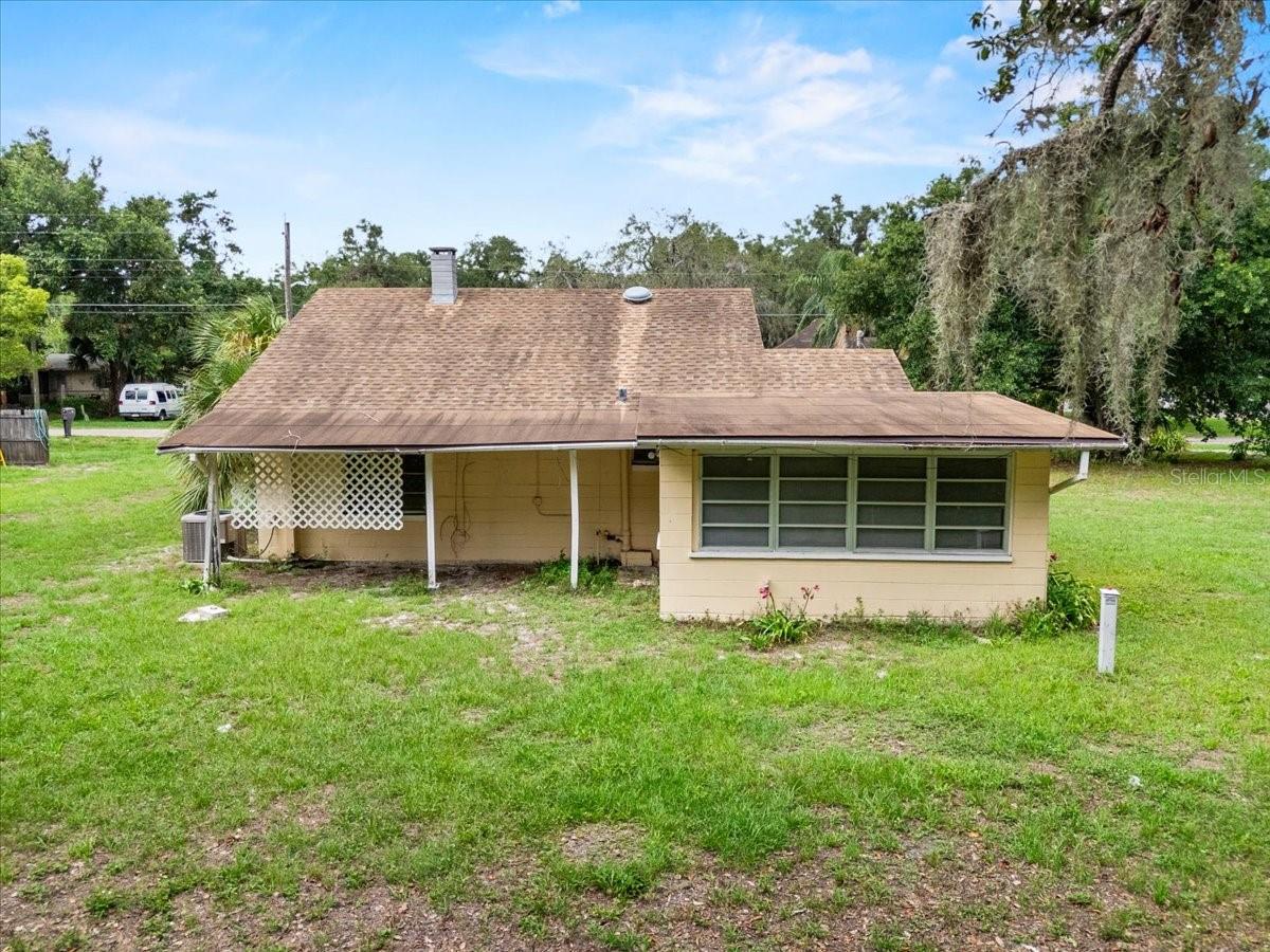320 W CARVER STREET