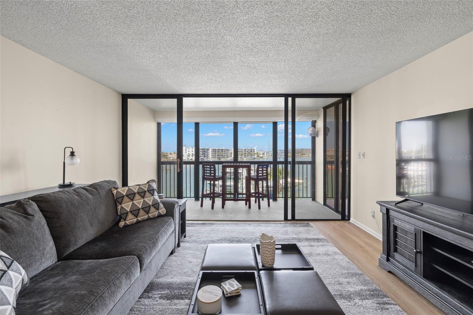 COURAGEOUS THE CONDO - Residential Lease