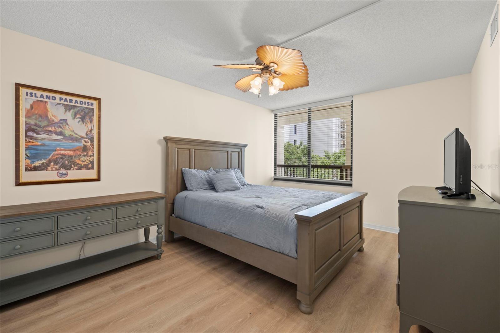 COURAGEOUS THE CONDO - Residential Lease