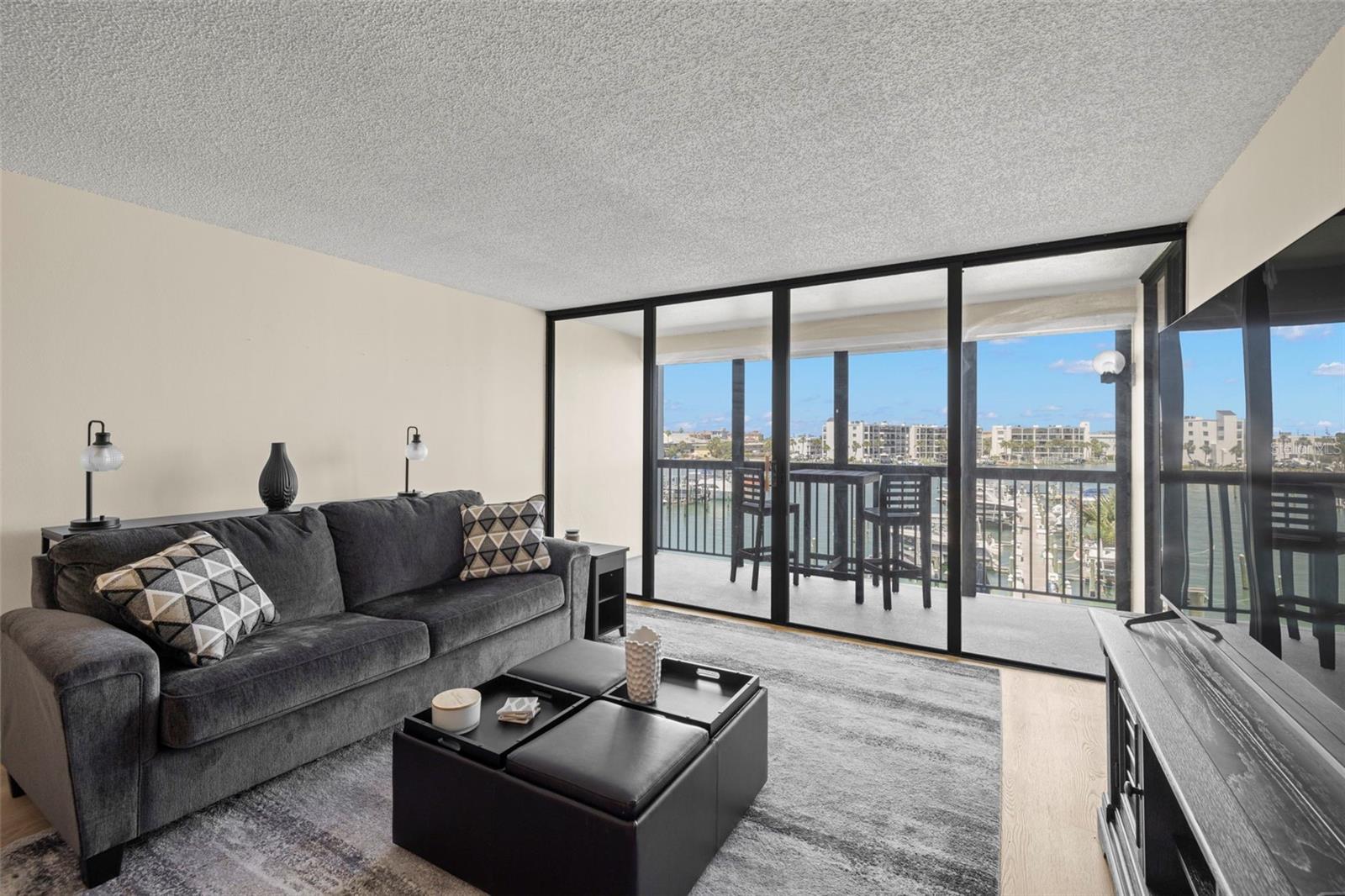 COURAGEOUS THE CONDO - Residential Lease