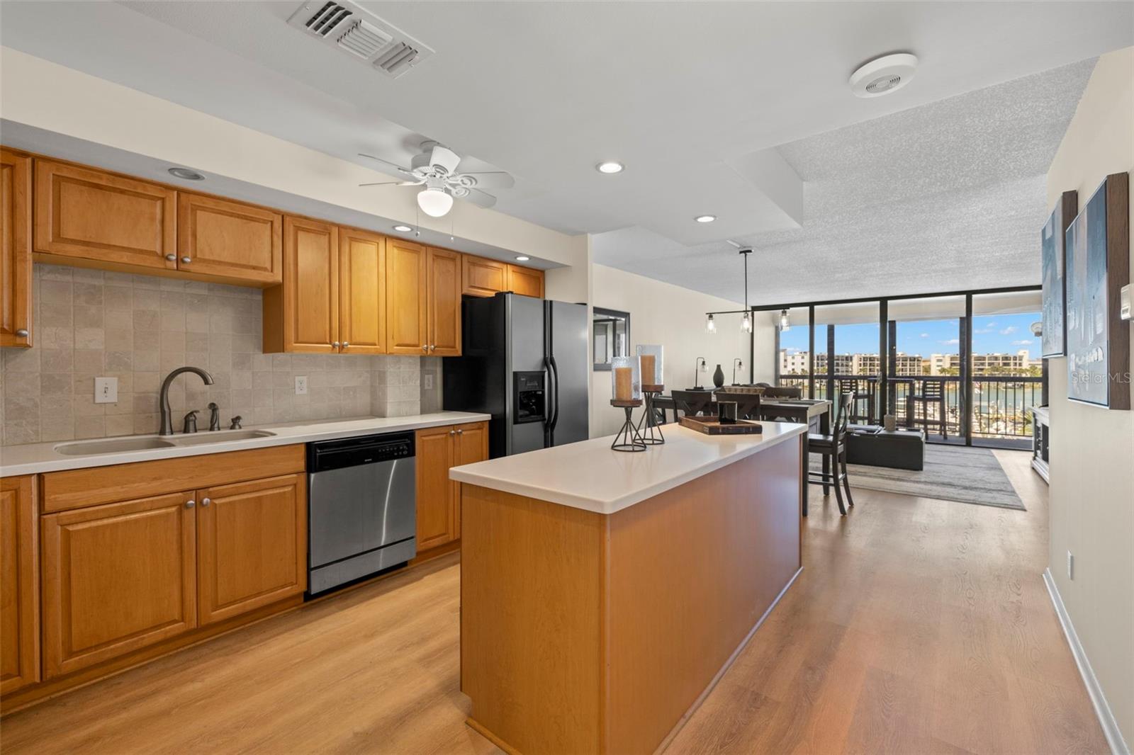 COURAGEOUS THE CONDO - Residential Lease