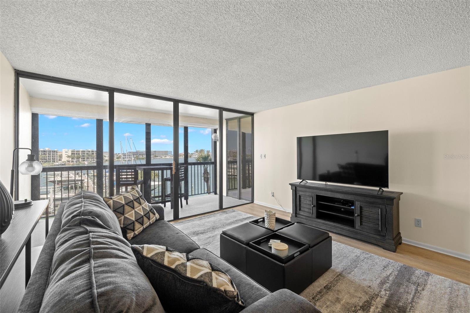 COURAGEOUS THE CONDO - Residential Lease