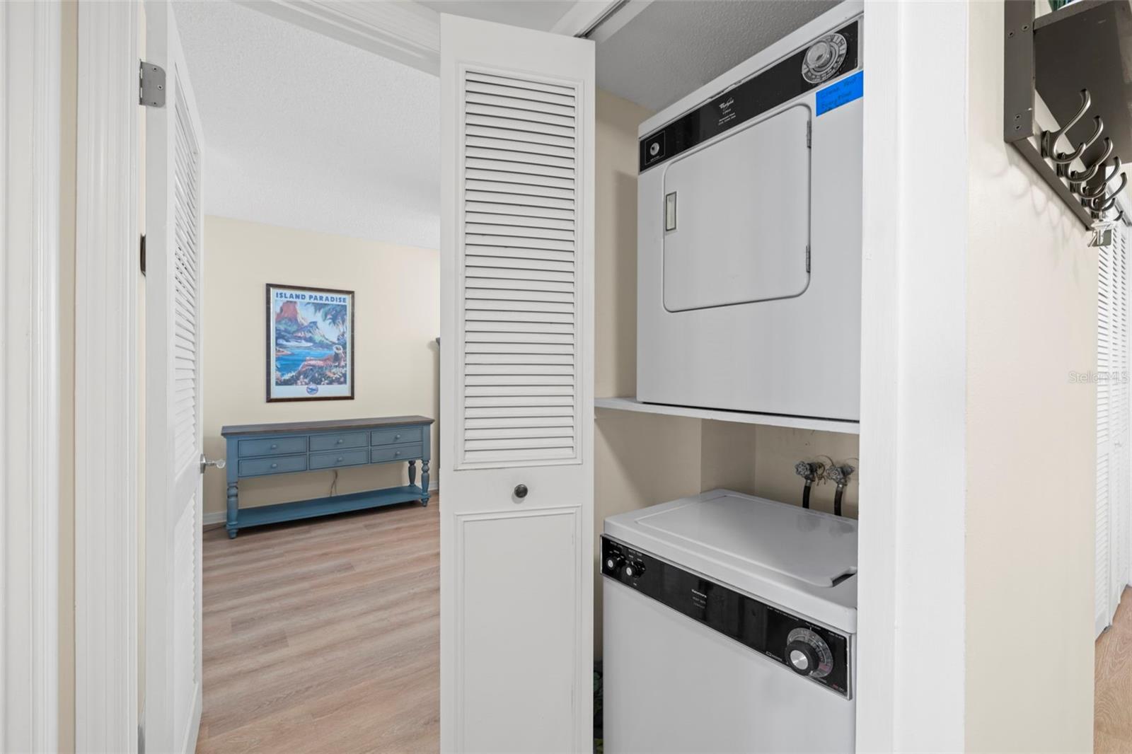 COURAGEOUS THE CONDO - Residential Lease