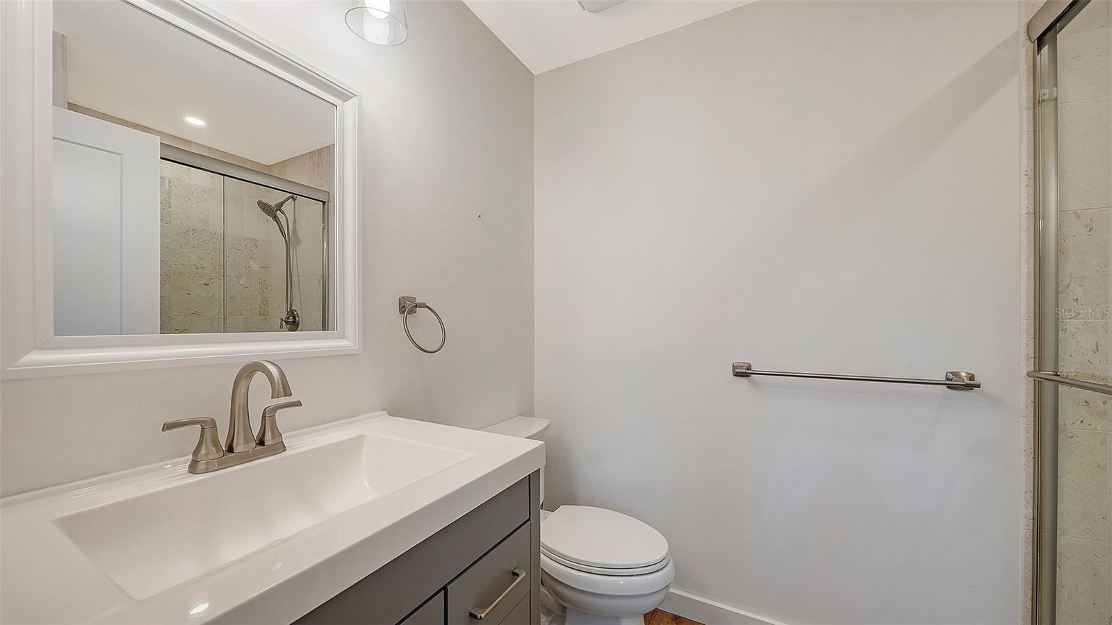 SORRENTO SHORES - Residential