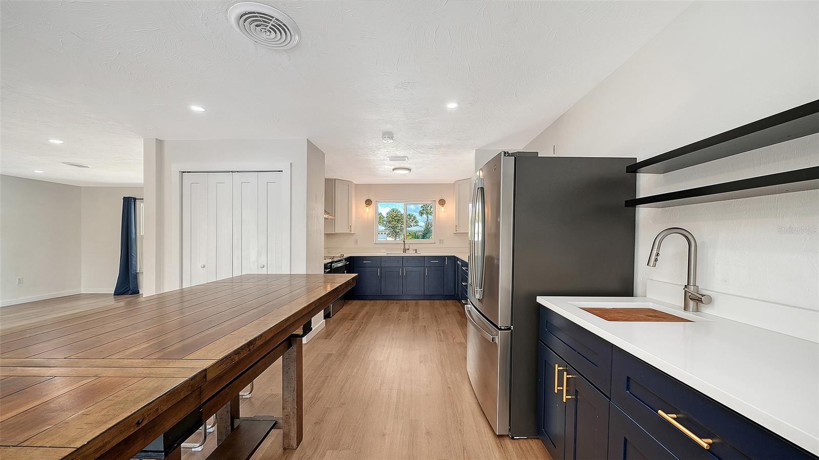 SORRENTO SHORES - Residential