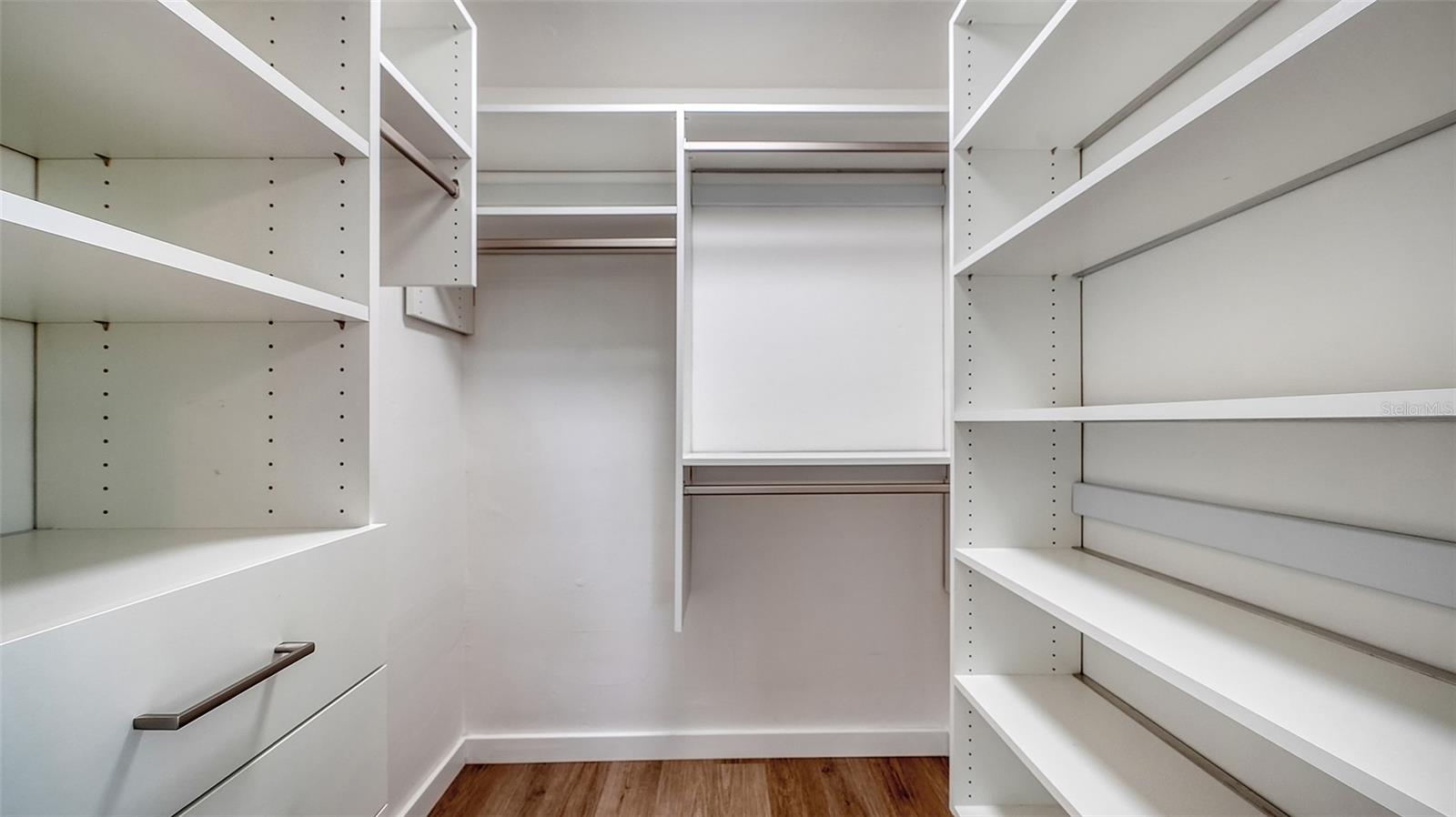 SORRENTO SHORES - Residential