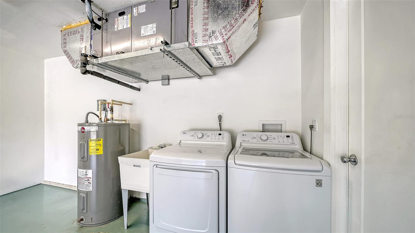 SORRENTO SHORES - Residential