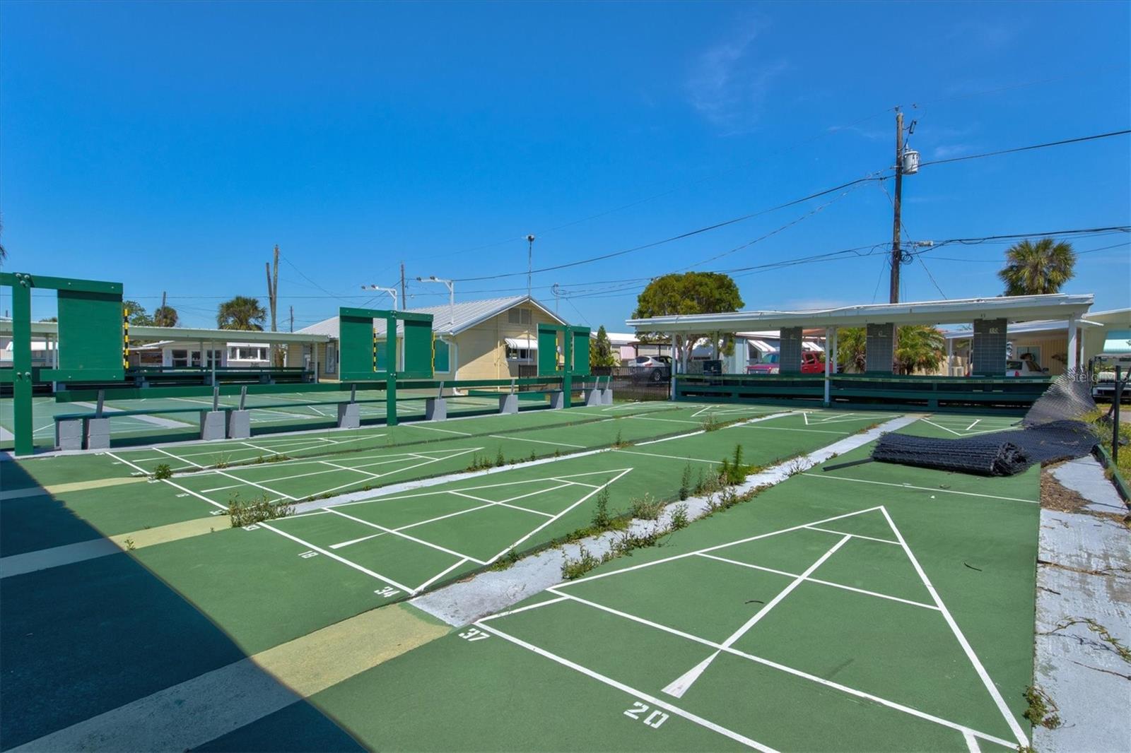 BRADEN CASTLE PARK - Residential