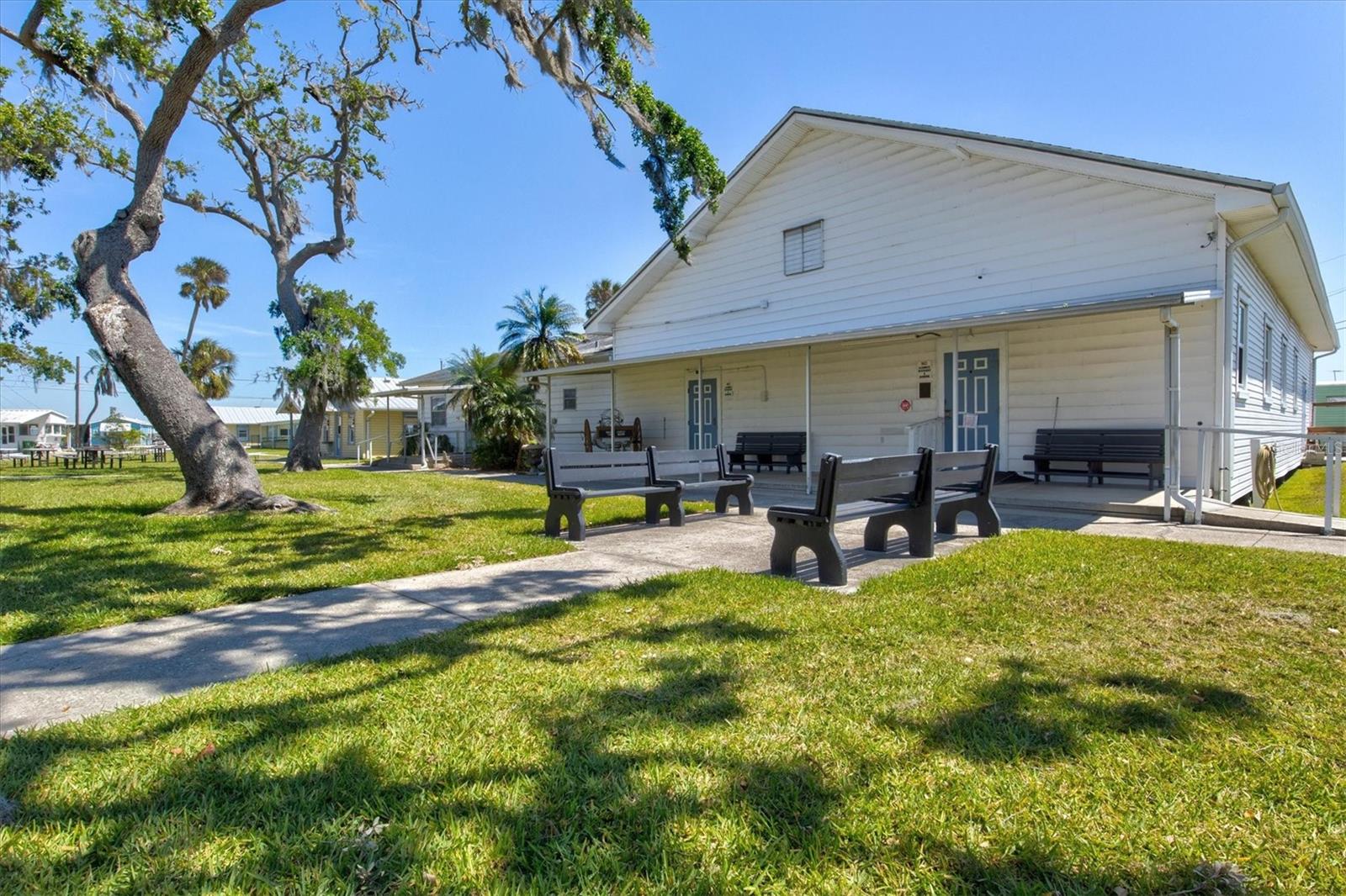 BRADEN CASTLE PARK - Residential