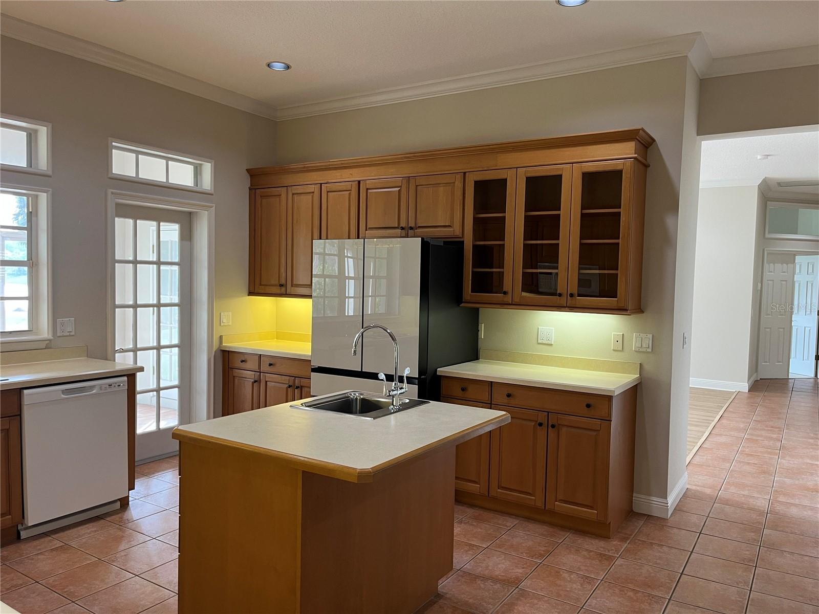 LEXINGTON CLUB - Residential Lease