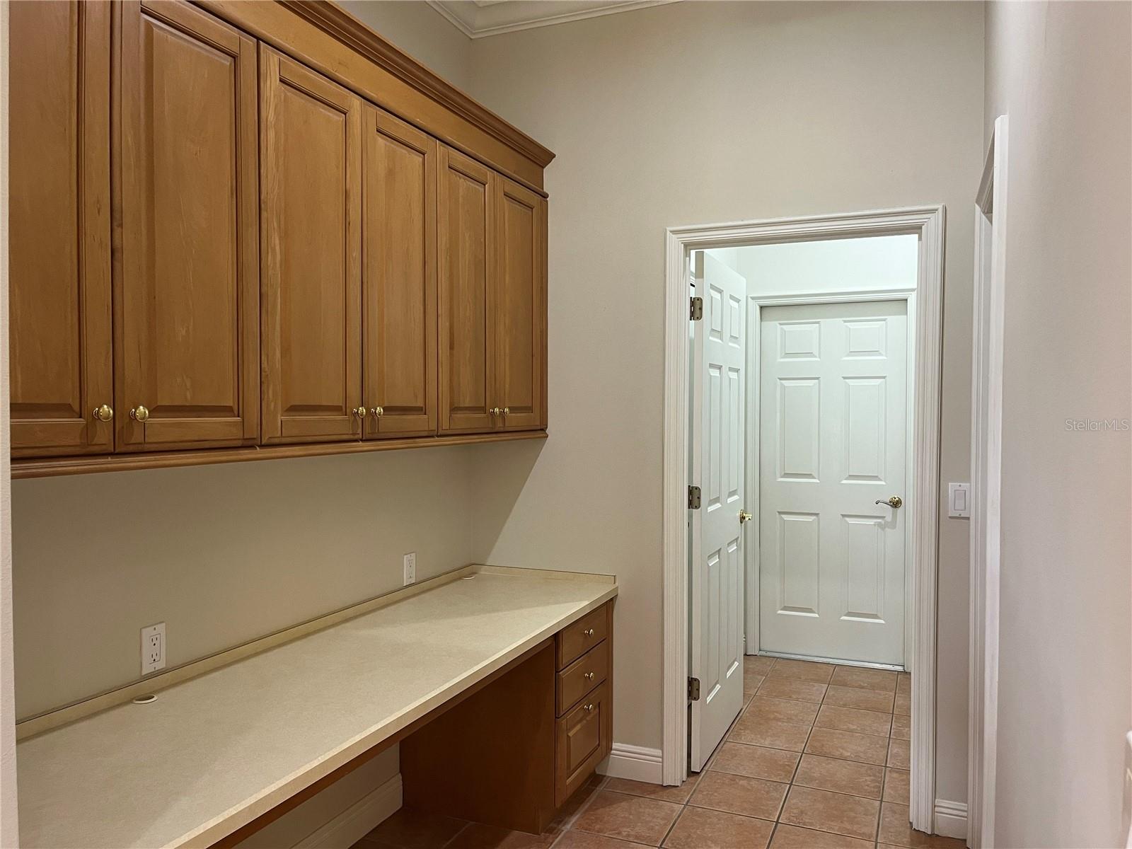 LEXINGTON CLUB - Residential Lease