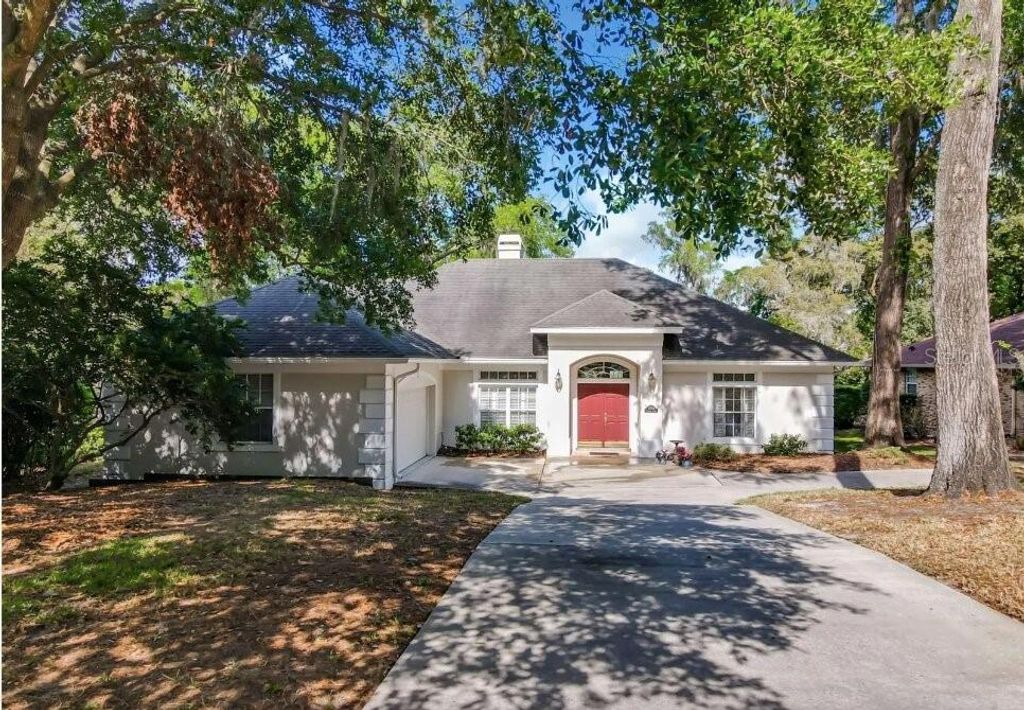 Photo of 2054 Sawgrass Drive, Apopka, FL 32712 (MLS # O6393372)