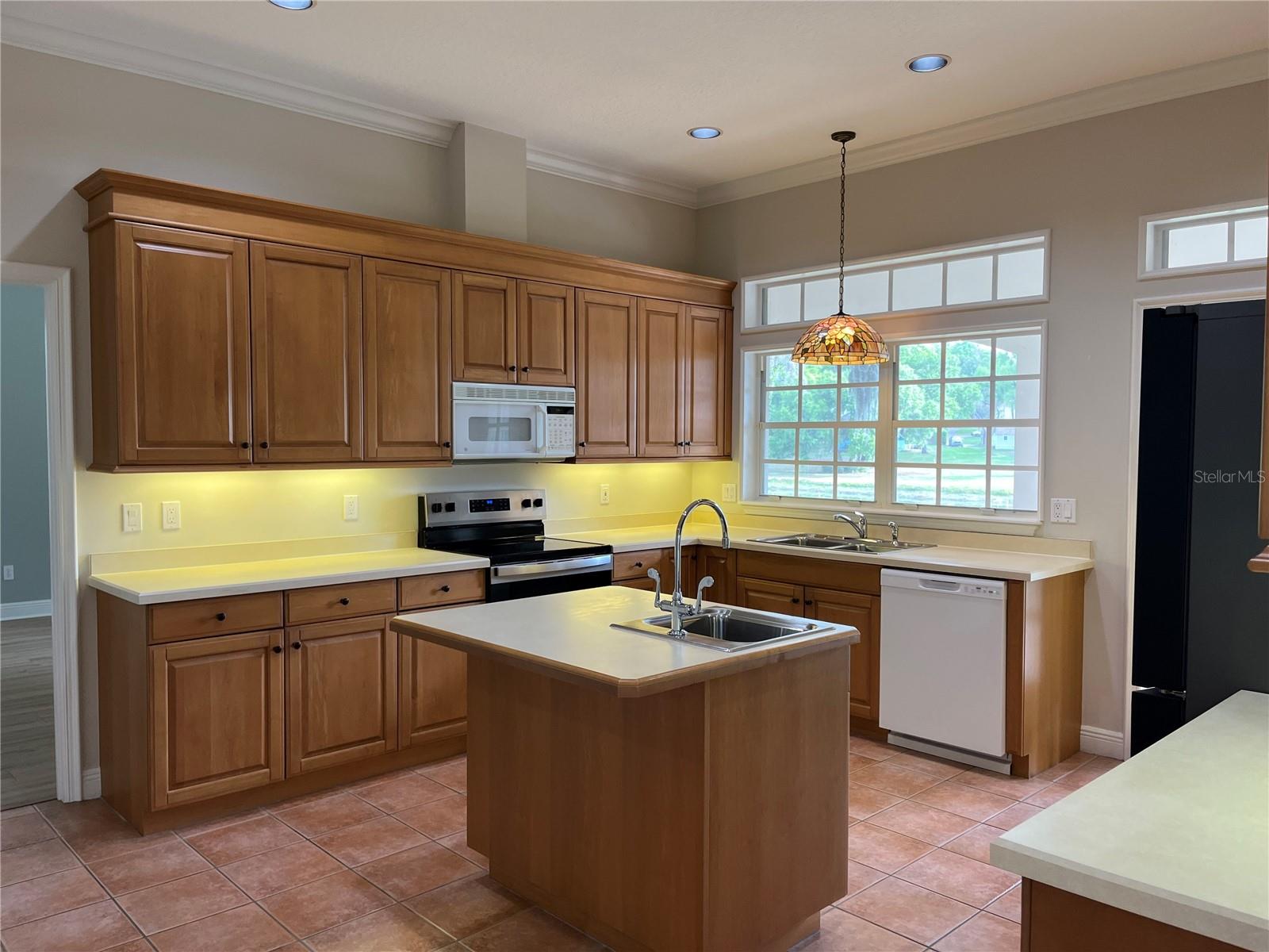 LEXINGTON CLUB - Residential Lease