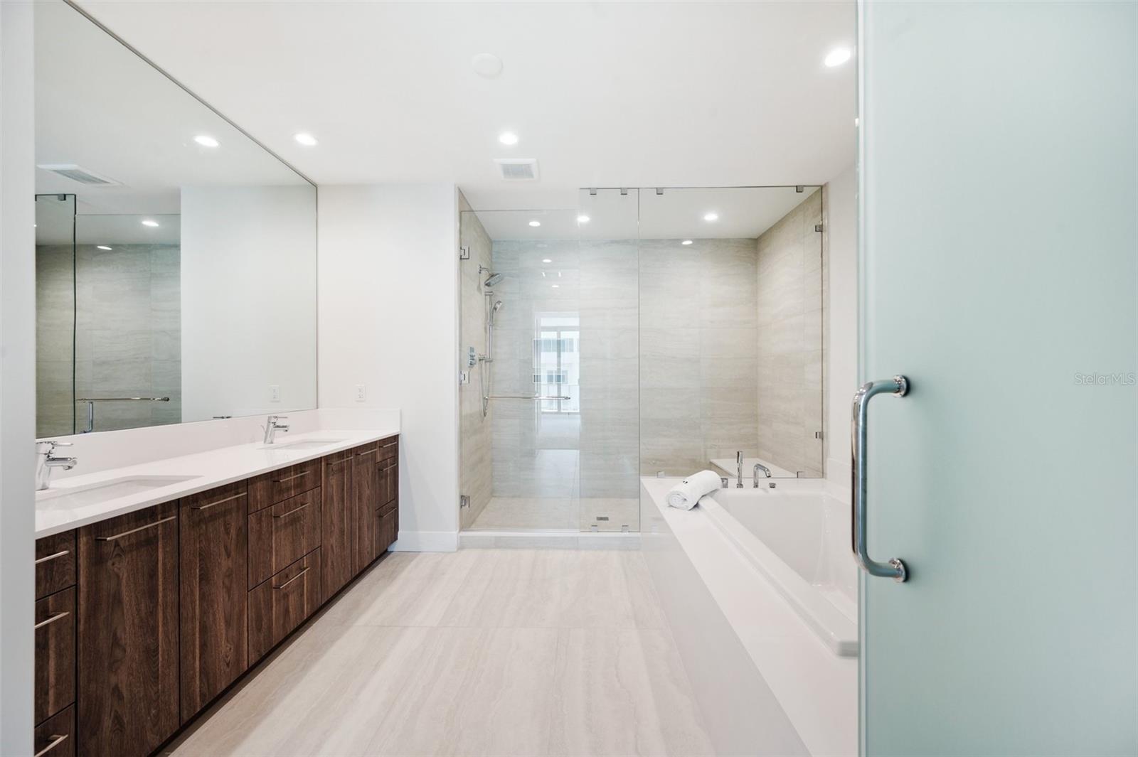 SALTAIRE CONDO - Residential Lease