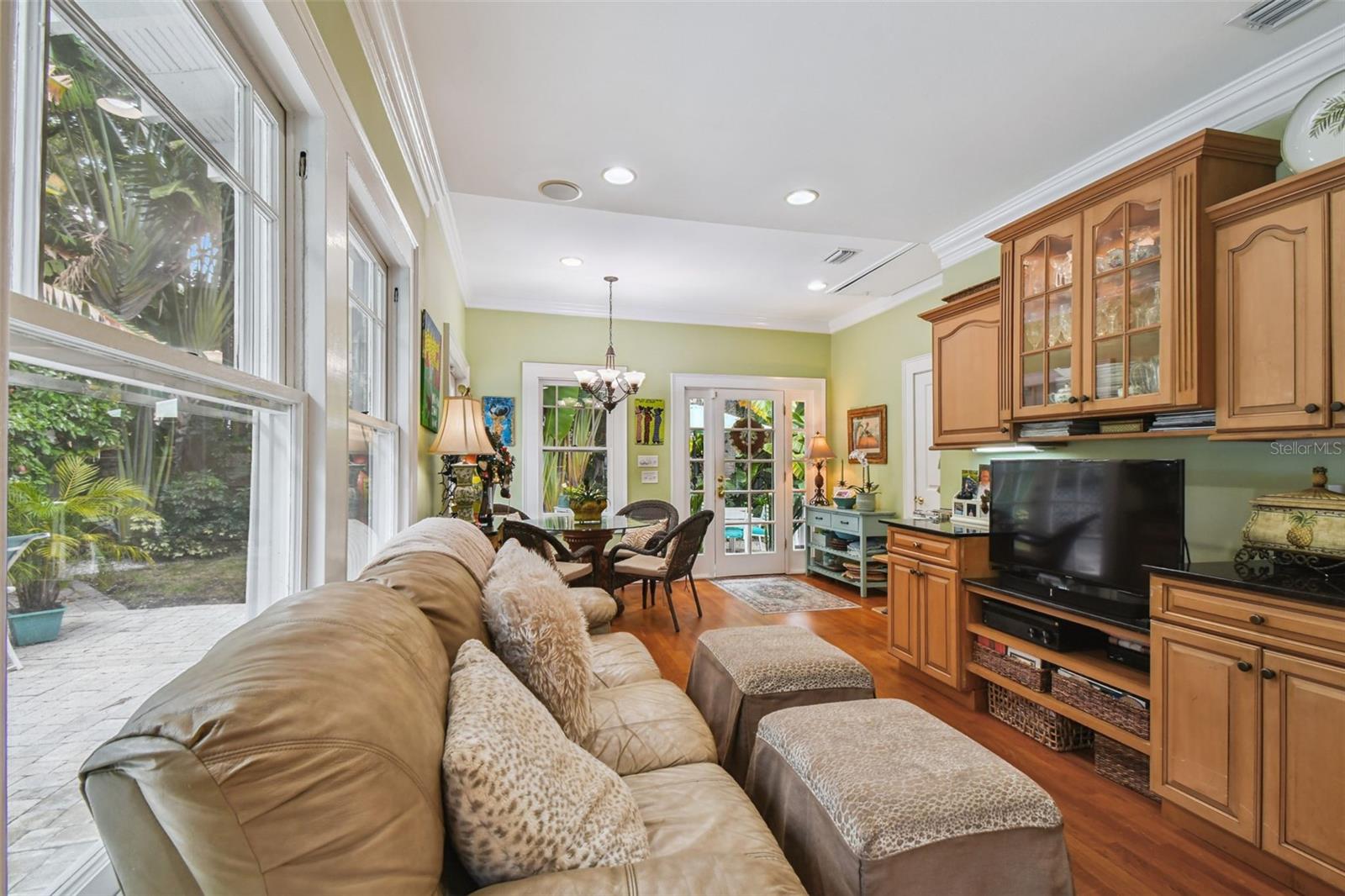 BAYSHORE PLACE - Residential