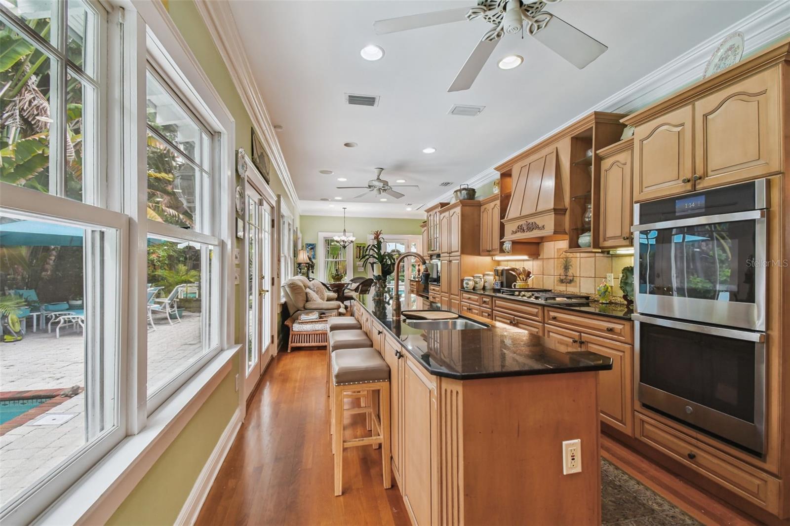 BAYSHORE PLACE - Residential