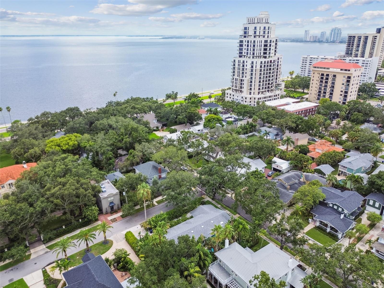 BAYSHORE PLACE - Residential