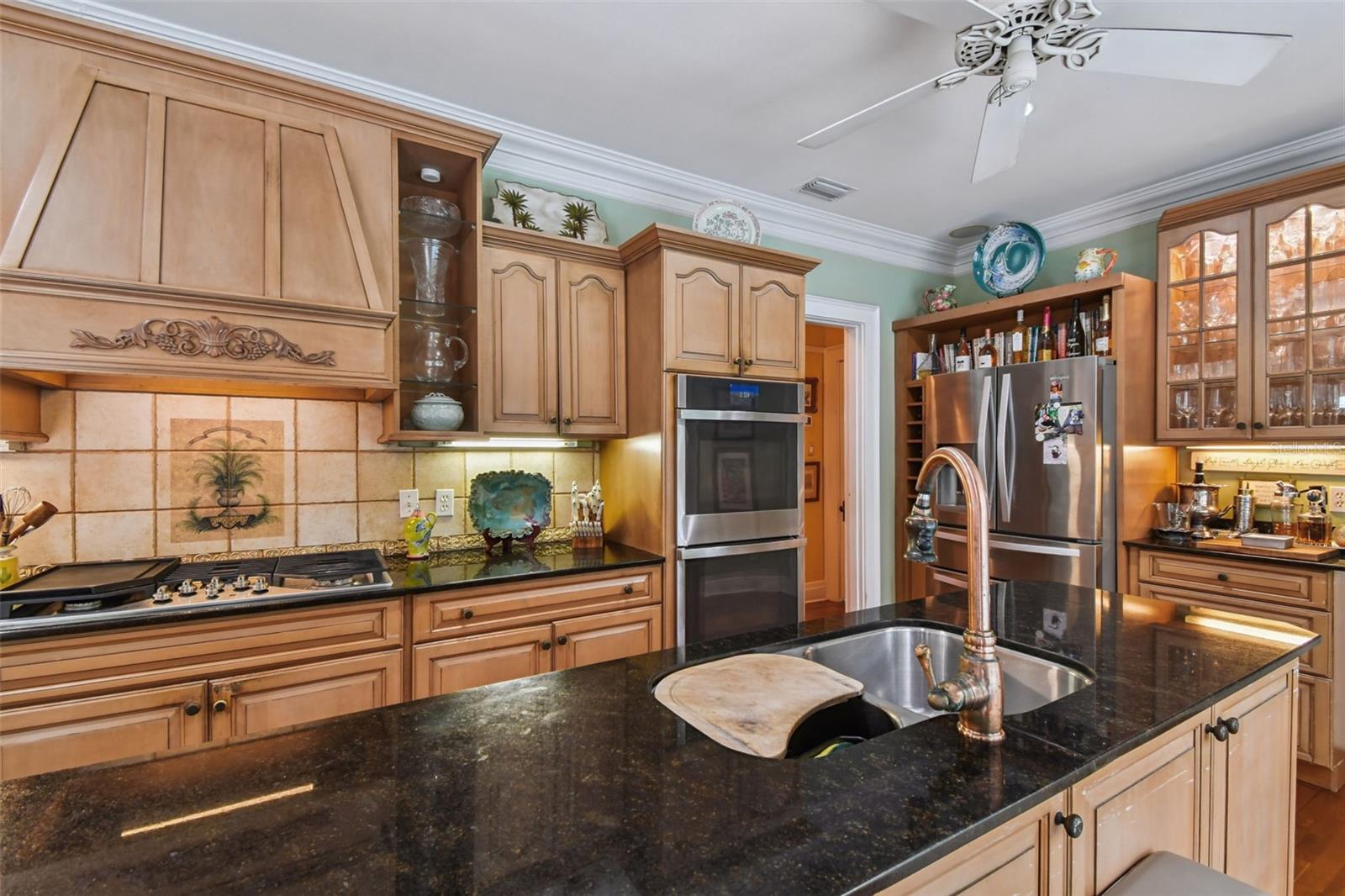 BAYSHORE PLACE - Residential