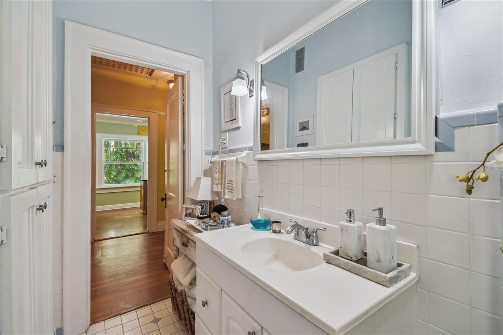 BAYSHORE PLACE - Residential