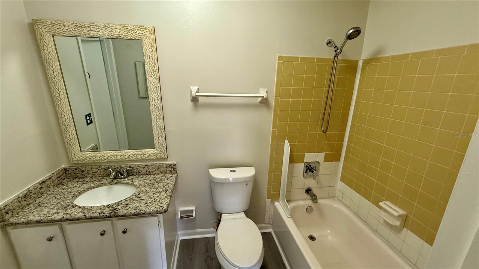 HUNTINGTON ON GREEN CONDO - Residential