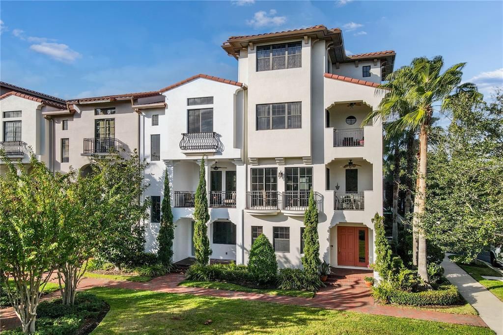 Photo of 4815 YACHT CLUB DRIVE #101, TAMPA, FL 33616 (MLS # U8187051)