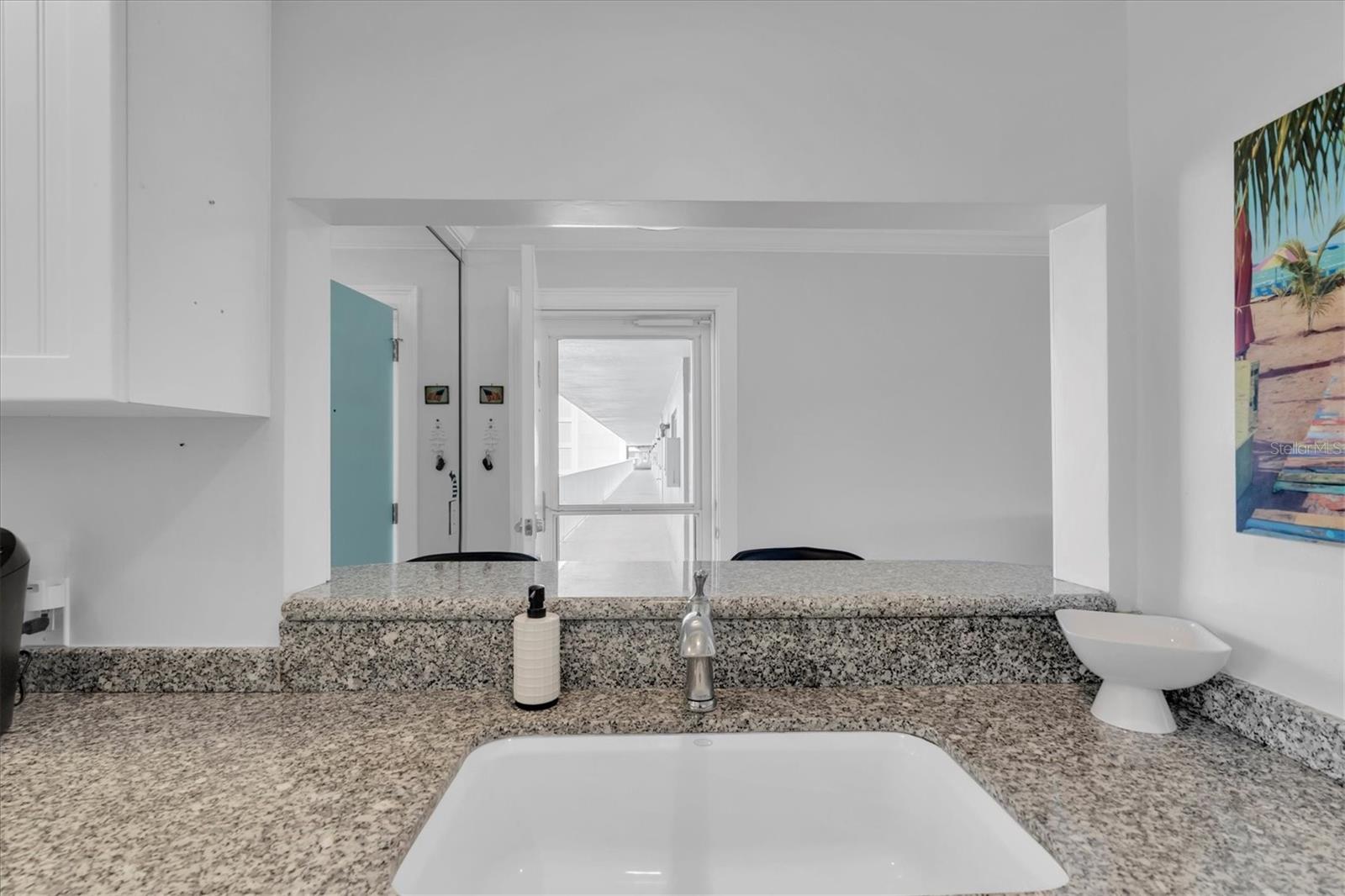 SHORE CREST BLDG - Residential