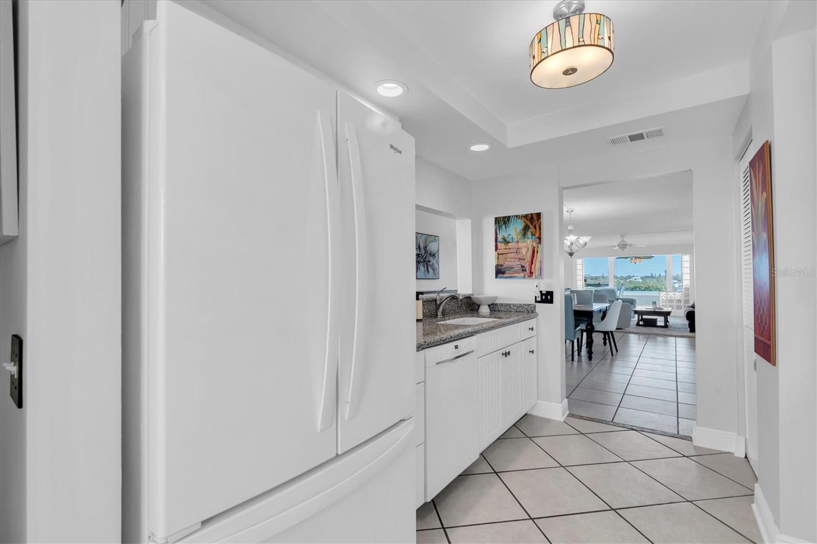 SHORE CREST BLDG - Residential