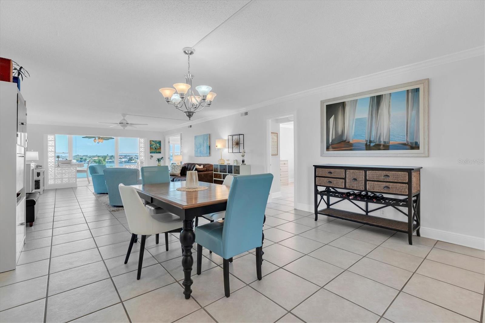 SHORE CREST BLDG - Residential