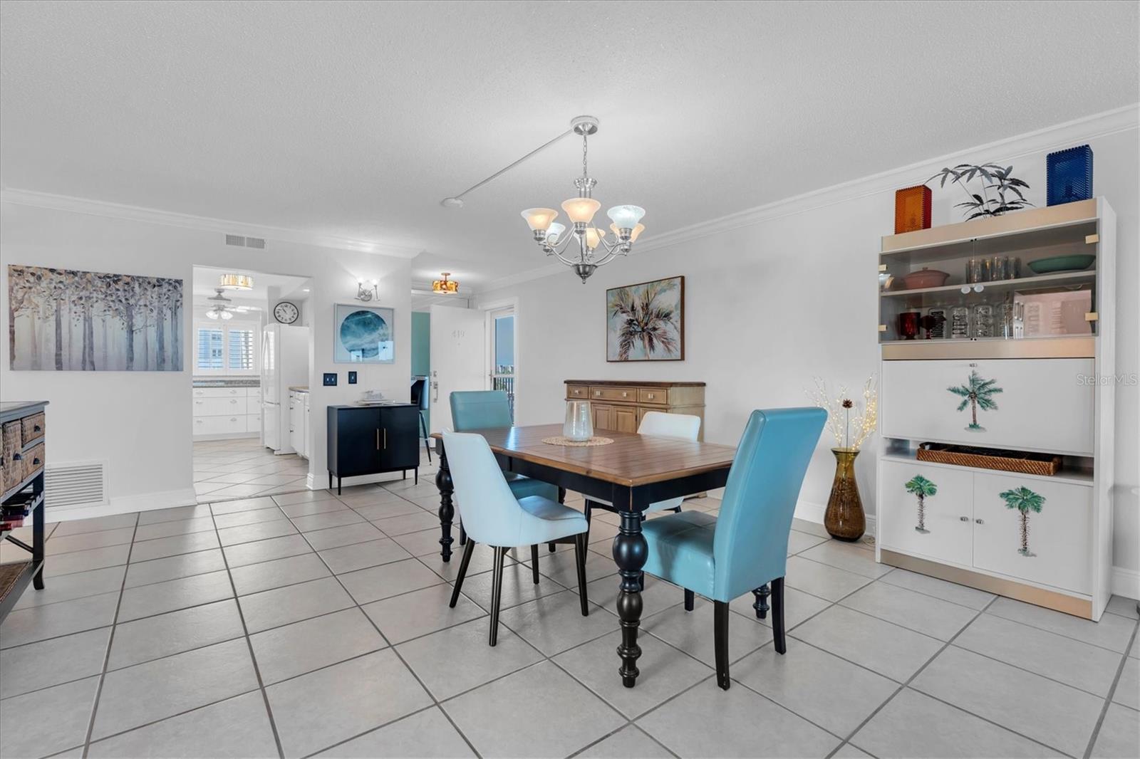 SHORE CREST BLDG - Residential