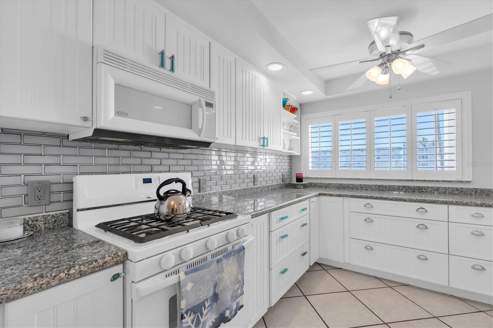 SHORE CREST BLDG - Residential