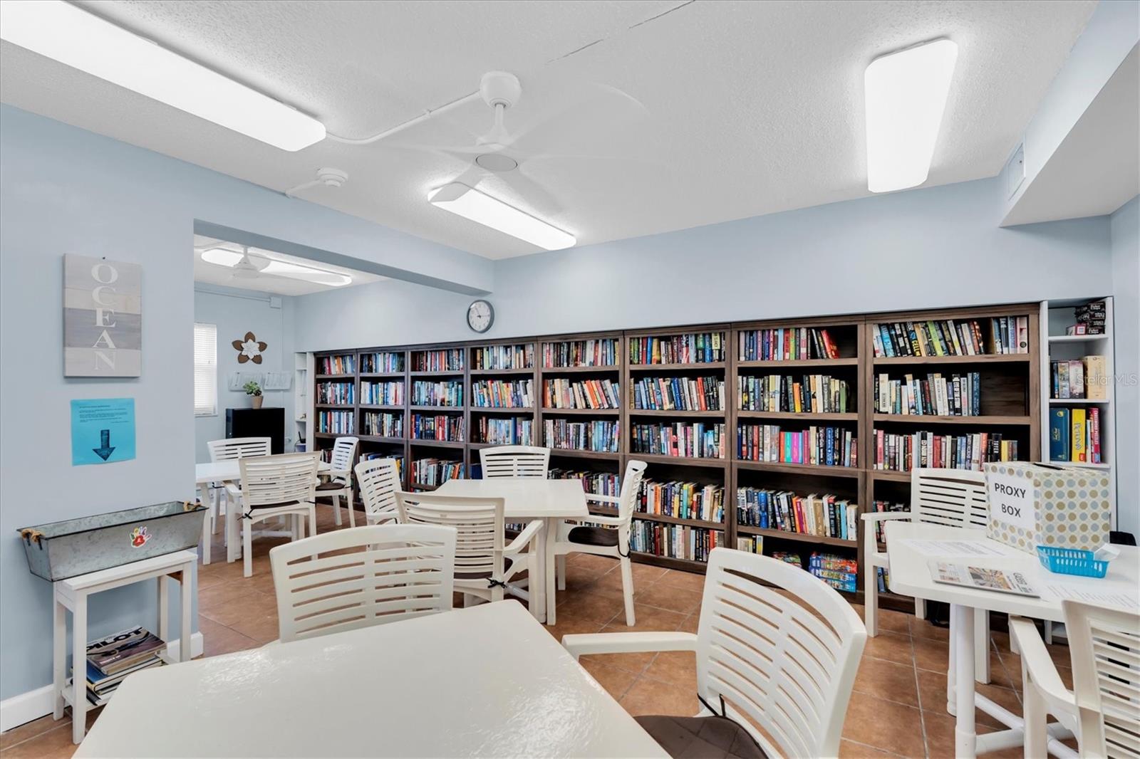 SHORE CREST BLDG - Residential