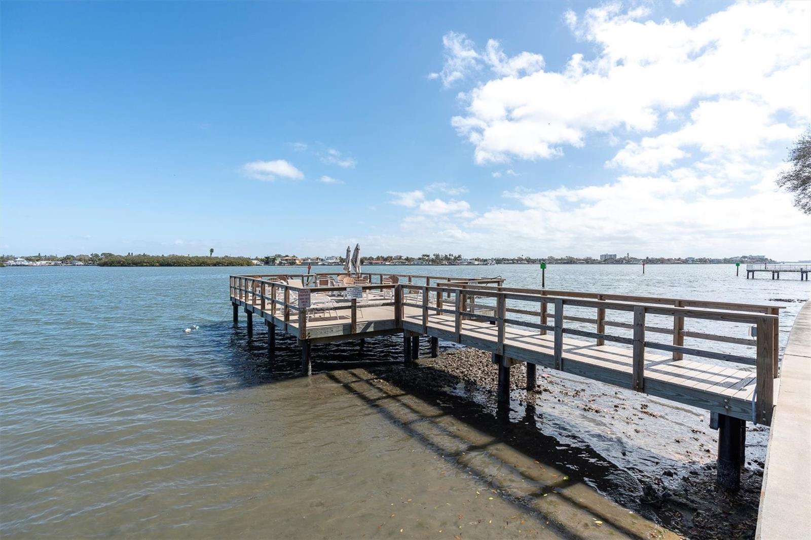 SHORE CREST BLDG - Residential